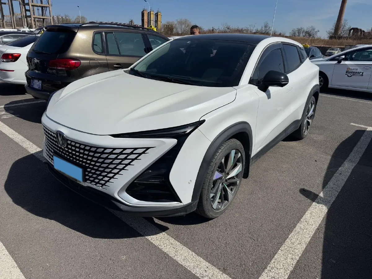 2020 ChangAn UNI-T 1.5T 180HP L4 7DCT,autocango,china used car exporter,china ev exporter,chinese used car exporter,chinese used ev exporter