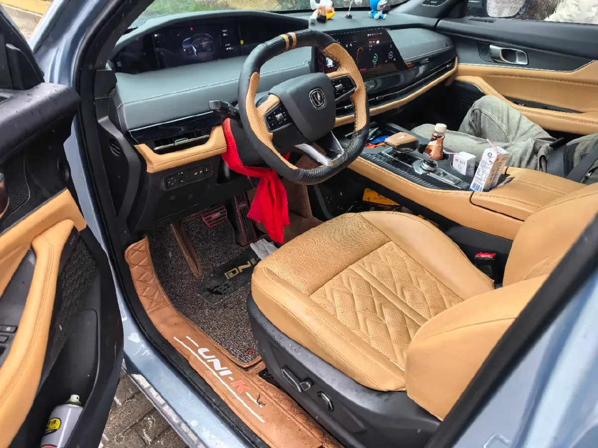 2021 ChangAn UNI-K 2.0T 233HP L4 8AT,autocango,china used car exporter,china ev exporter,chinese used car exporter,chinese used ev exporter