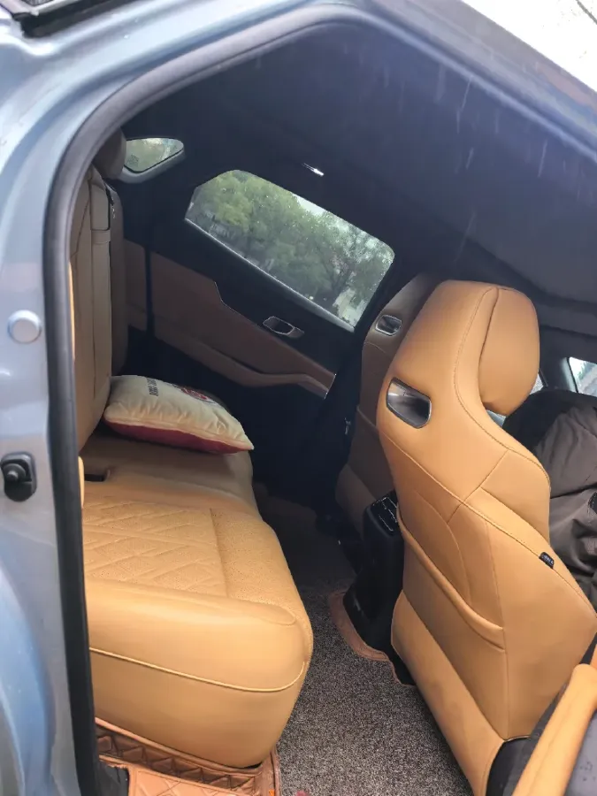 2021 ChangAn UNI-K 2.0T 233HP L4 8AT,autocango,china used car exporter,china ev exporter,chinese used car exporter,chinese used ev exporter