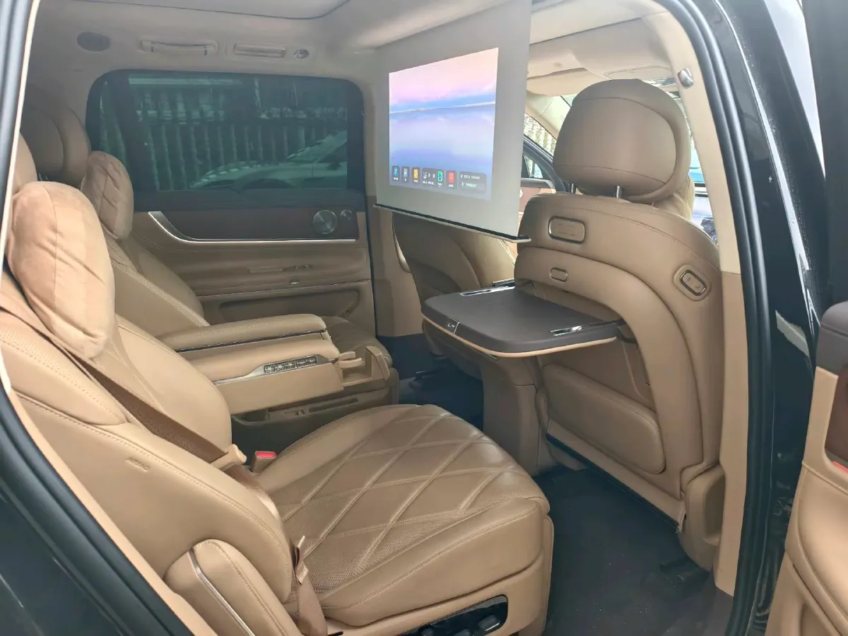 2025 AITO AITO M9 REEV 160HP REEV 52KWH,autocango,china used car exporter,china ev exporter,chinese used car exporter,chinese used ev exporter