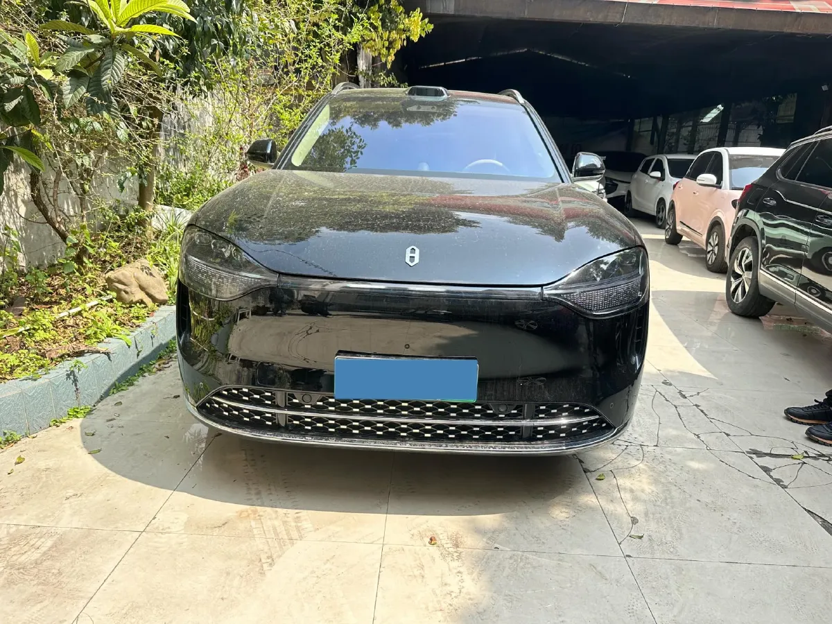 2025 AITO AITO M9 REEV 160HP REEV 52KWH,autocango,china used car exporter,china ev exporter,chinese used car exporter,chinese used ev exporter