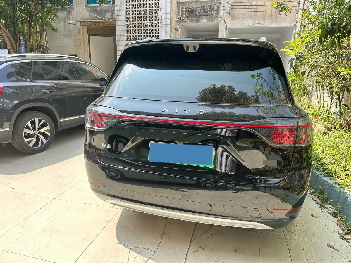 2025 AITO AITO M9 REEV 160HP REEV 52KWH,autocango,china used car exporter,china ev exporter,chinese used car exporter,chinese used ev exporter