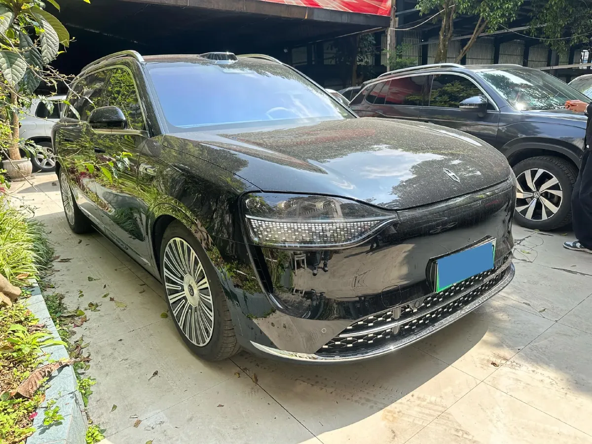 2025 AITO AITO M9 REEV 160HP REEV 52KWH,autocango,china used car exporter,china ev exporter,chinese used car exporter,chinese used ev exporter