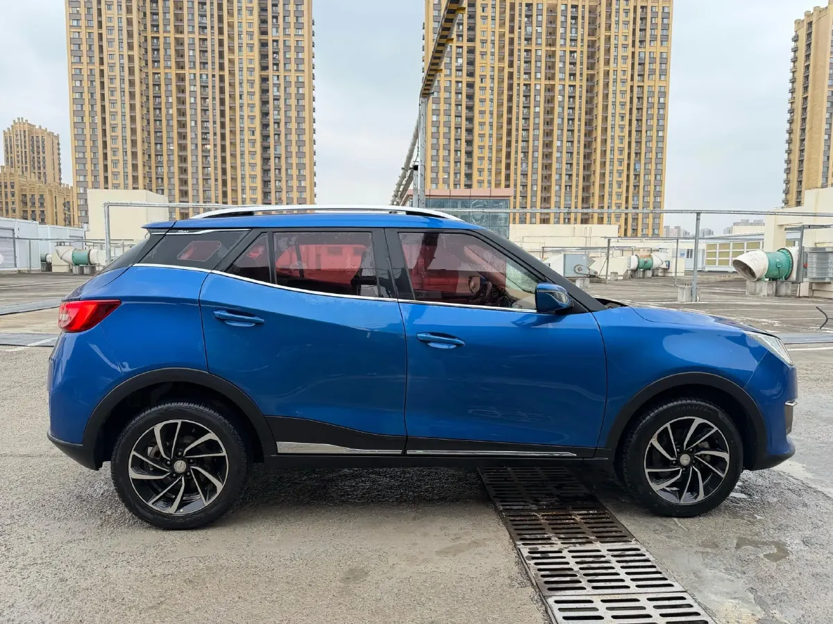 2017 Zotye T300 1.5L 112HP L4 5MT,autocango,china used car exporter,china ev exporter,chinese used car exporter,chinese used ev exporter