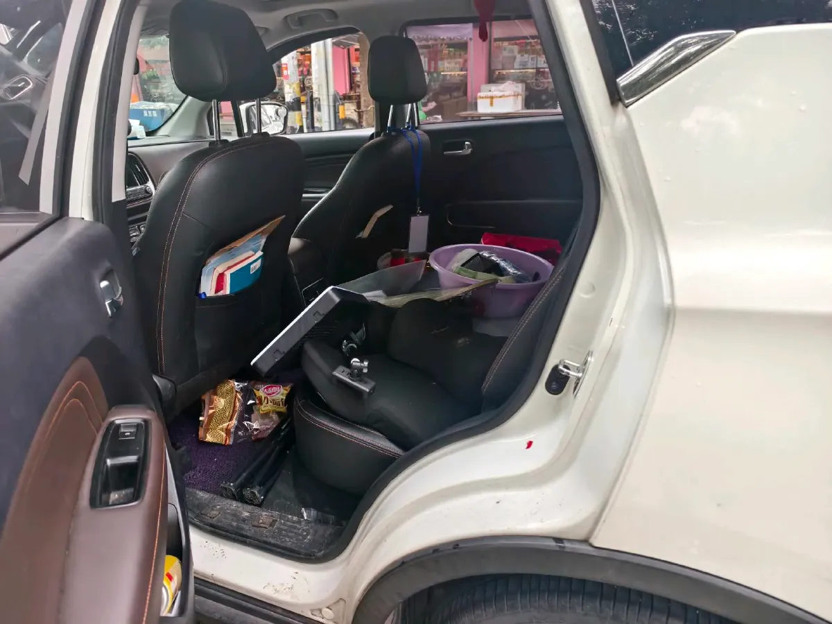 2017 GAC Trumpchi GS3 1.3T 137HP L4 6AT,autocango,china used car exporter,china ev exporter,chinese used car exporter,chinese used ev exporter