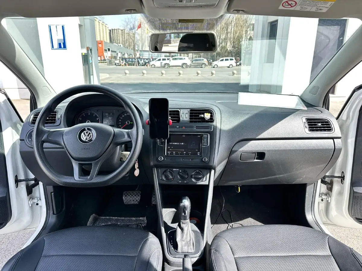 2016 Volkswagen Polo 1.4L 90HP L4 6AT,autocango,china used car exporter,china ev exporter,chinese used car exporter,chinese used ev exporter