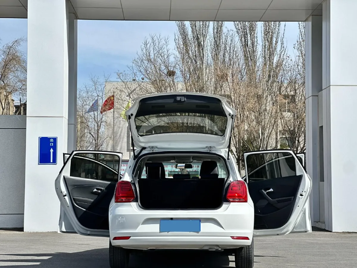 2016 Volkswagen Polo 1.4L 90HP L4 6AT,autocango,china used car exporter,china ev exporter,chinese used car exporter,chinese used ev exporter