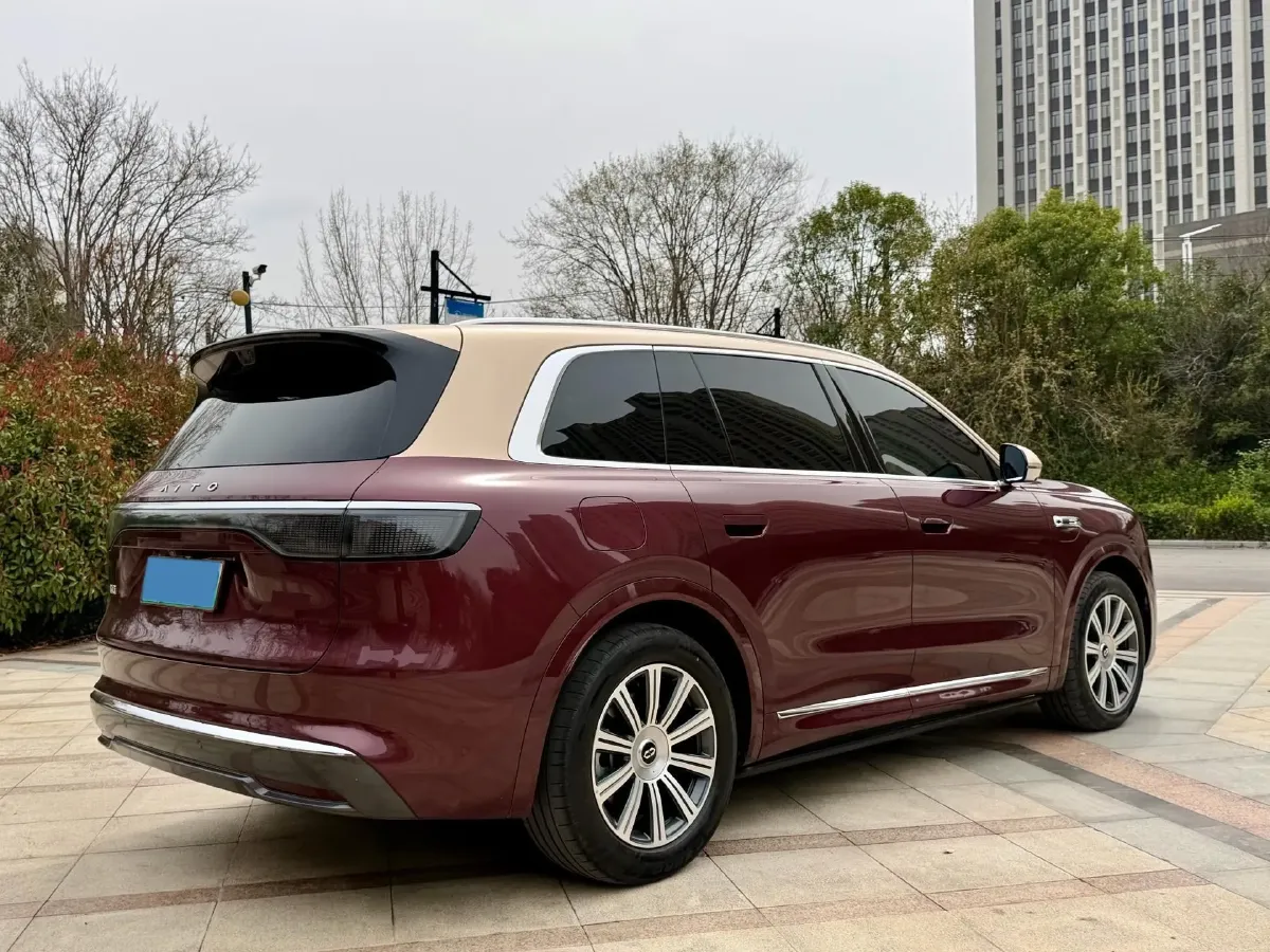 2025 AITO AITO M8 REEV 160HP REEV 53.4KWH,autocango,china used car exporter,china ev exporter,chinese used car exporter,chinese used ev exporter