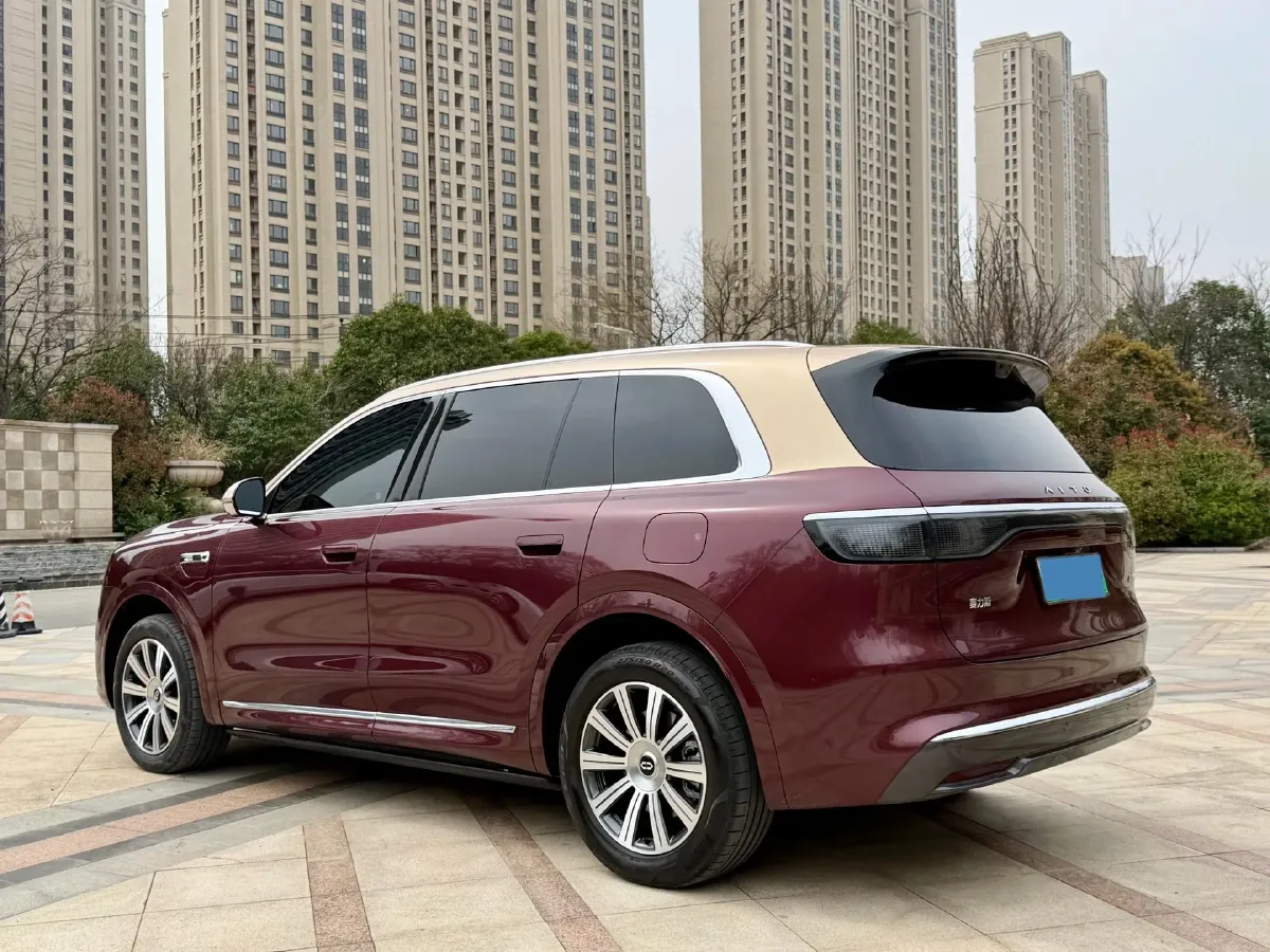 2025 AITO AITO M8 REEV 160HP REEV 53.4KWH,autocango,china used car exporter,china ev exporter,chinese used car exporter,chinese used ev exporter
