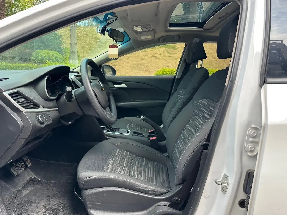 2019 Chevrolet Cavalier 1.5L 113HP L4 6AT,autocango,china used car exporter,china ev exporter,chinese used car exporter,chinese used ev exporter