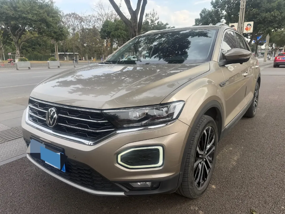 2022 Volkswagen T-Roc 1.4T 150HP L4 7DCT,autocango,china used car exporter,china ev exporter,chinese used car exporter,chinese used ev exporter