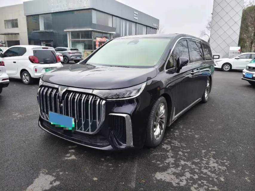 2024 Voyah Dream 1.5T 150HP L4 PHEV 43KWH,autocango,china used car exporter,china ev exporter,chinese used car exporter,chinese used ev exporter