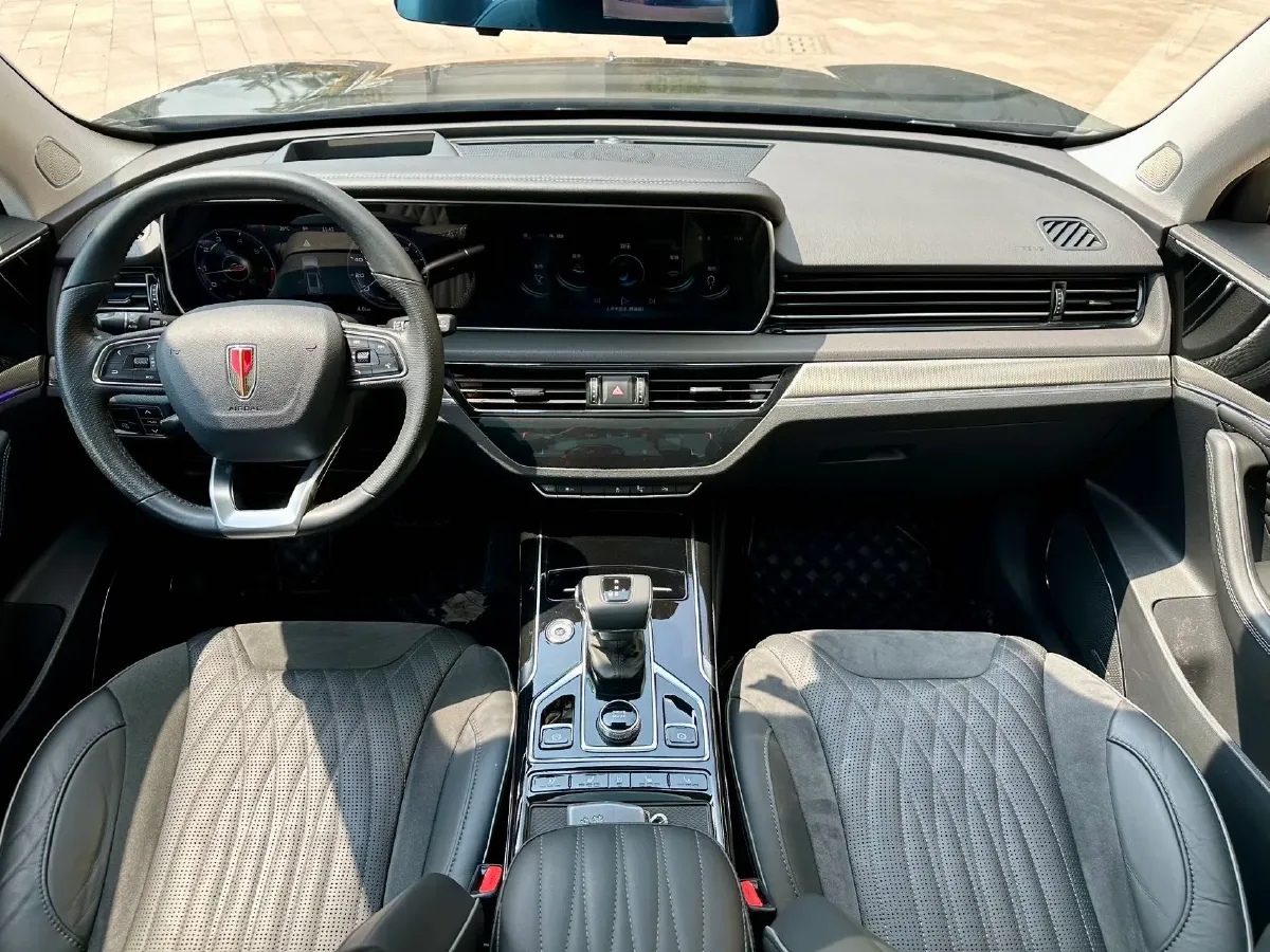 2022 HongQi HS5 2.0T 224HP L4 6AT,autocango,china used car exporter,china ev exporter,chinese used car exporter,chinese used ev exporter