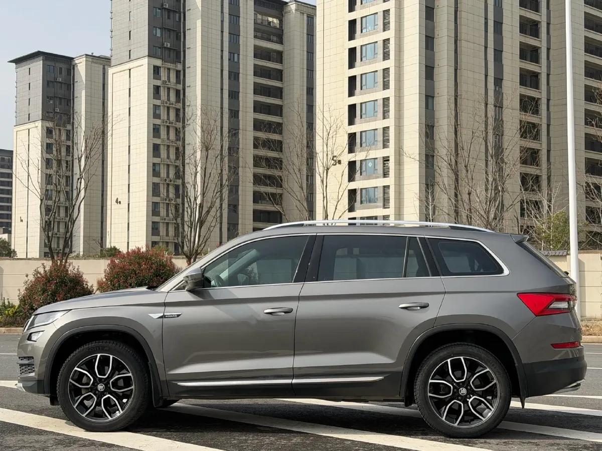 2018 Skoda Kodiak 1.8T 180HP L4 7DCT,autocango,china used car exporter,china ev exporter,chinese used car exporter,chinese used ev exporter