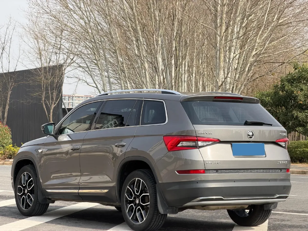 2018 Skoda Kodiak 1.8T 180HP L4 7DCT,autocango,china used car exporter,china ev exporter,chinese used car exporter,chinese used ev exporter