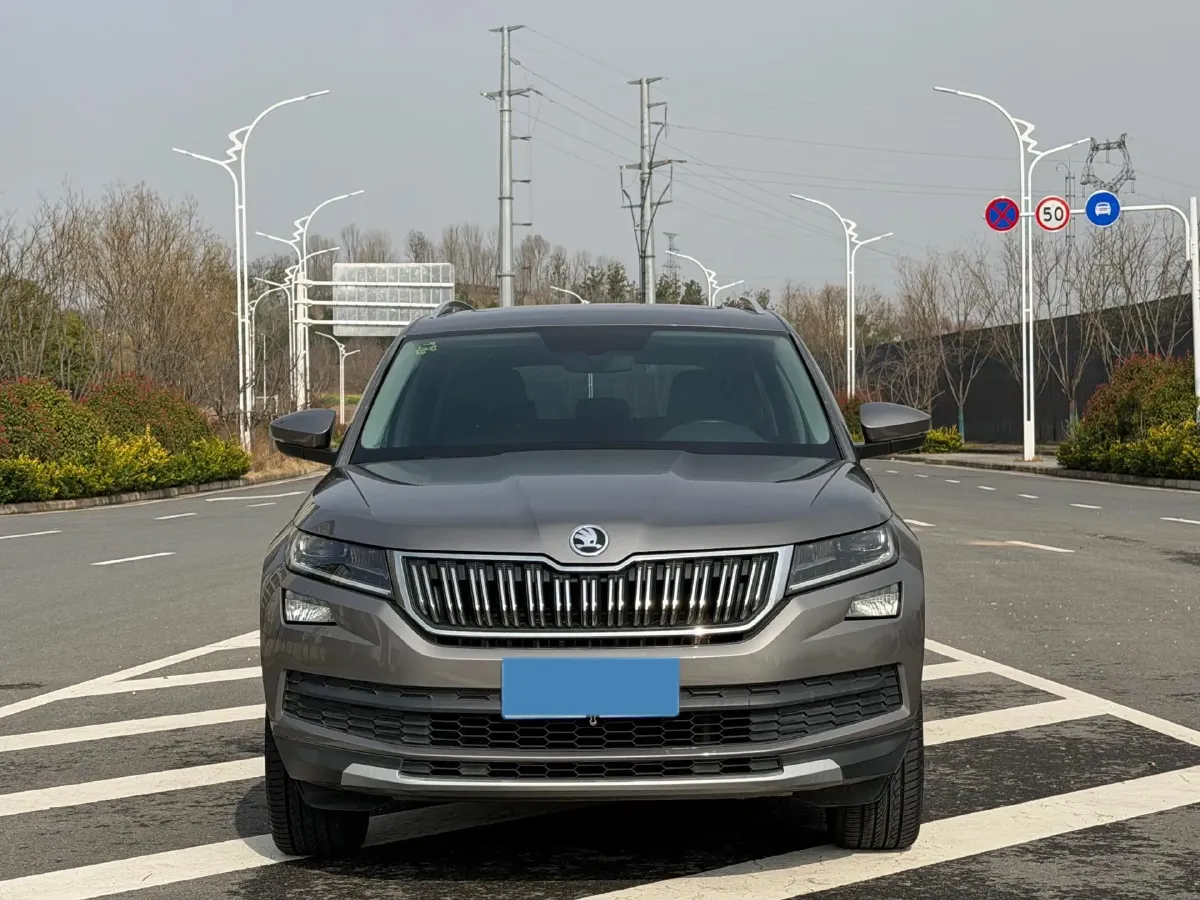 2018 Skoda Kodiak 1.8T 180HP L4 7DCT,autocango,china used car exporter,china ev exporter,chinese used car exporter,chinese used ev exporter