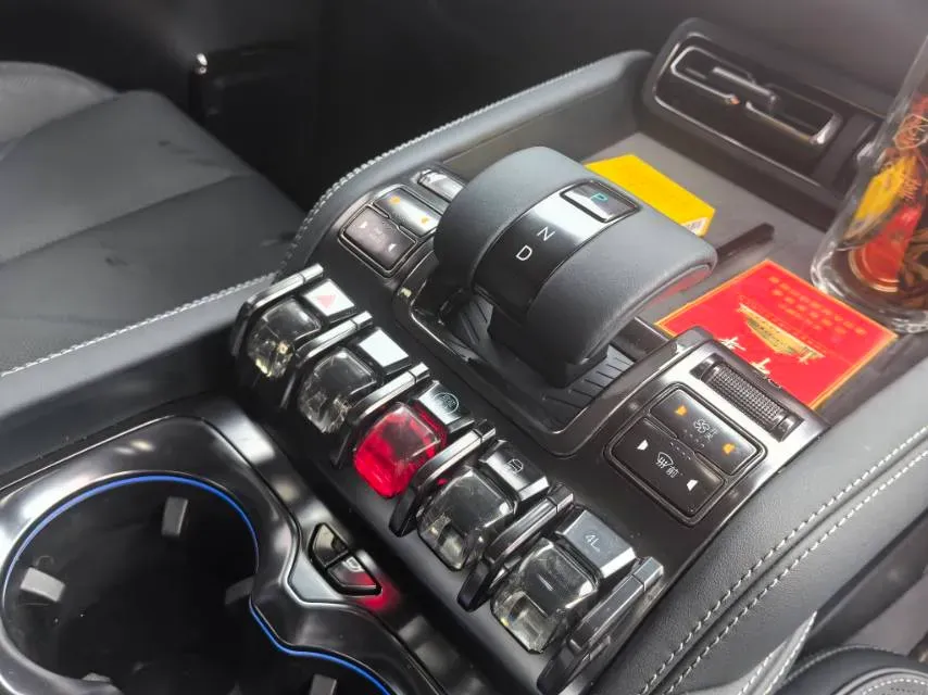 2025 FangChengBao Bao 5 1.5T 194HP L4 E-CVT PHEV 31.8KWH,autocango,china used car exporter,china ev exporter,chinese used car exporter,chinese used ev exporter