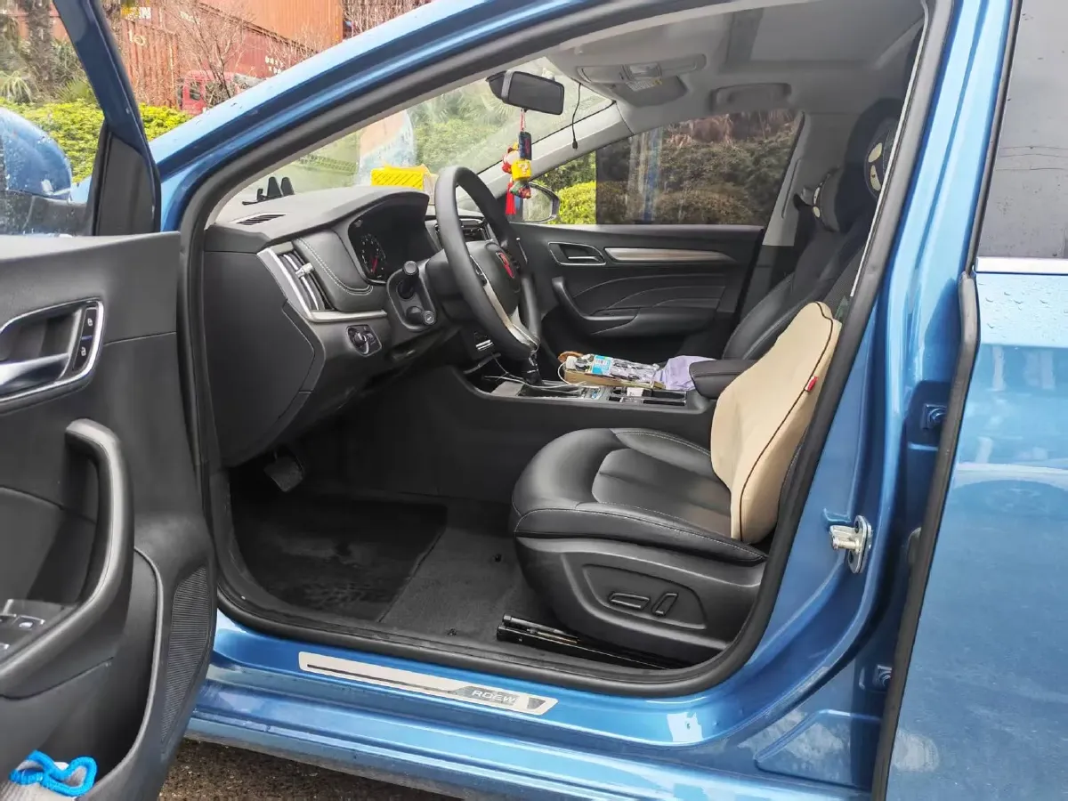 2020 Roewe i6 1.6L 125HP L4 CVT,autocango,china used car exporter,china ev exporter,chinese used car exporter,chinese used ev exporter