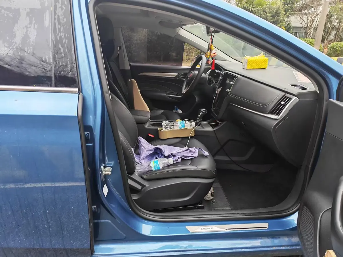 2020 Roewe i6 1.6L 125HP L4 CVT,autocango,china used car exporter,china ev exporter,chinese used car exporter,chinese used ev exporter