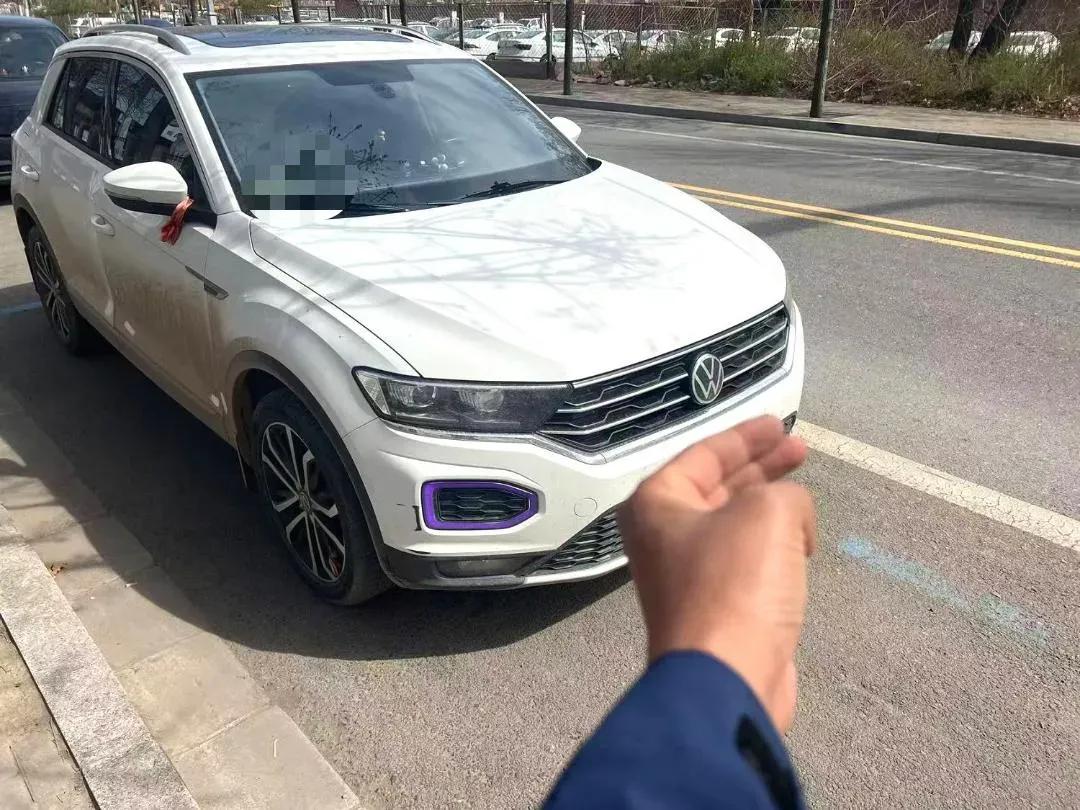 2022 Volkswagen T-Roc 1.4T 150HP L4 7DCT,autocango,china used car exporter,china ev exporter,chinese used car exporter,chinese used ev exporter