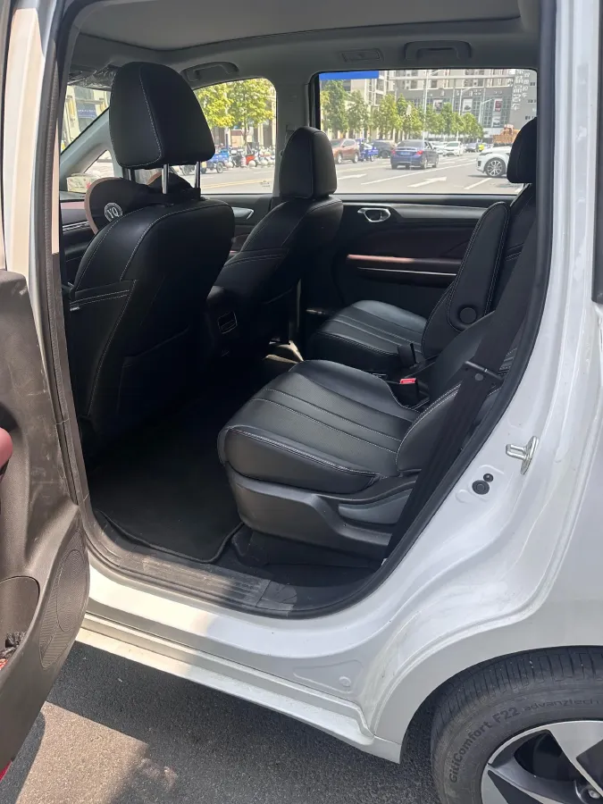 2023 GAC Trumpchi M6 1.5T 177HP L4 7DCT,autocango,china used car exporter,china ev exporter,chinese used car exporter,chinese used ev exporter