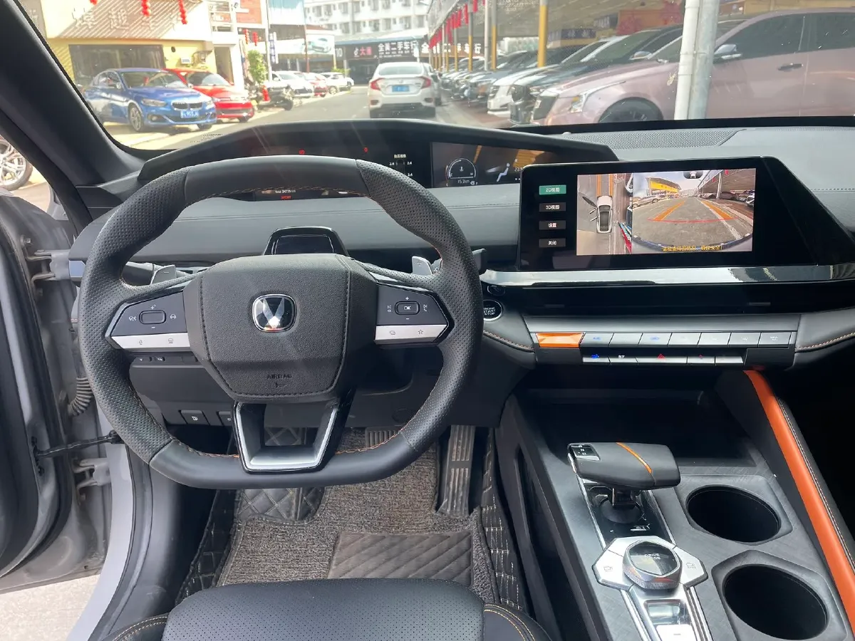 2022 ChangAn UNI-V 1.5T 188HP L4 7DCT,autocango,china used car exporter,china ev exporter,chinese used car exporter,chinese used ev exporter