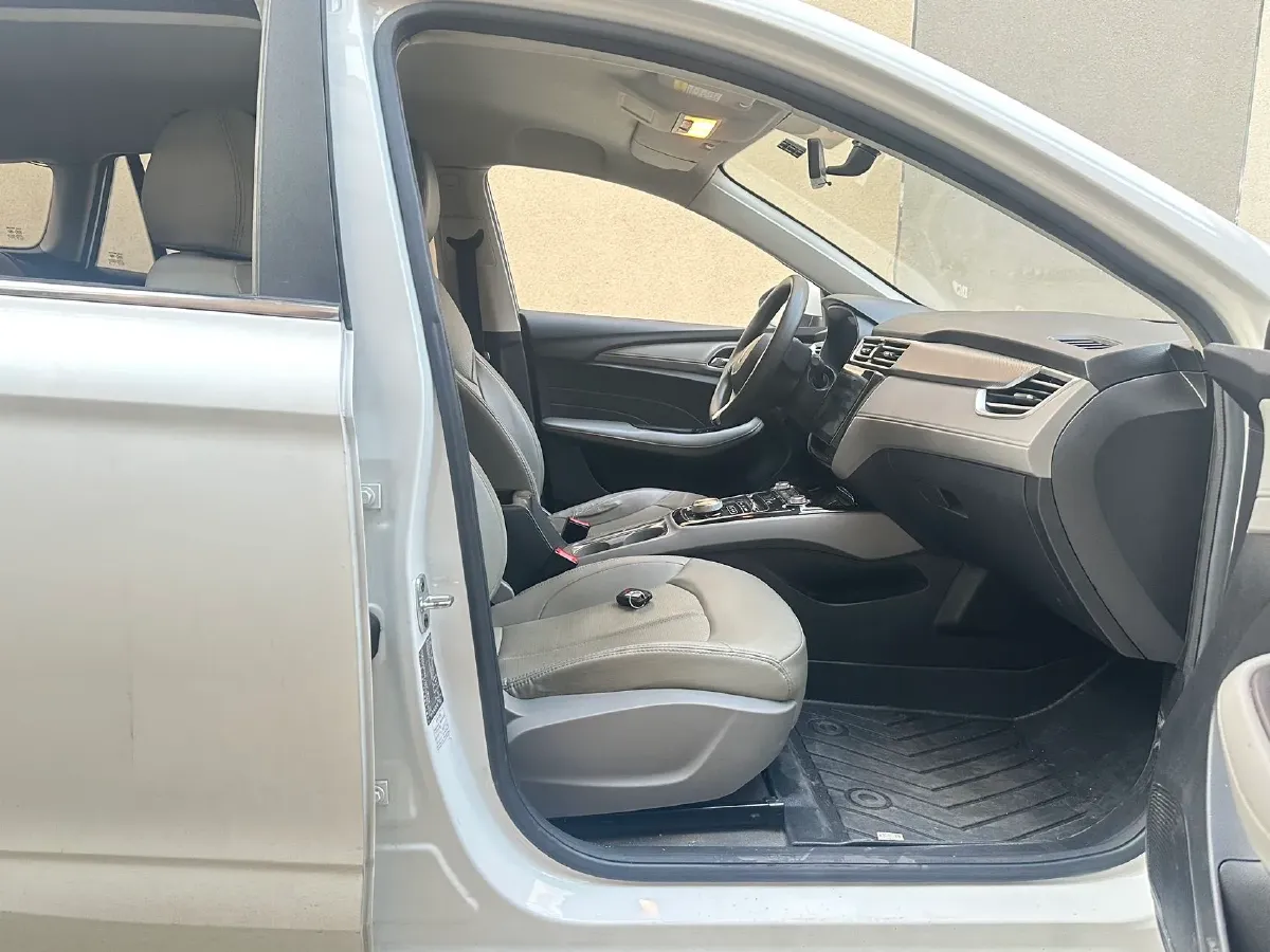 2019 Roewe Ei5 BEV 52.5KWH,autocango,china used car exporter,china ev exporter,chinese used car exporter,chinese used ev exporter