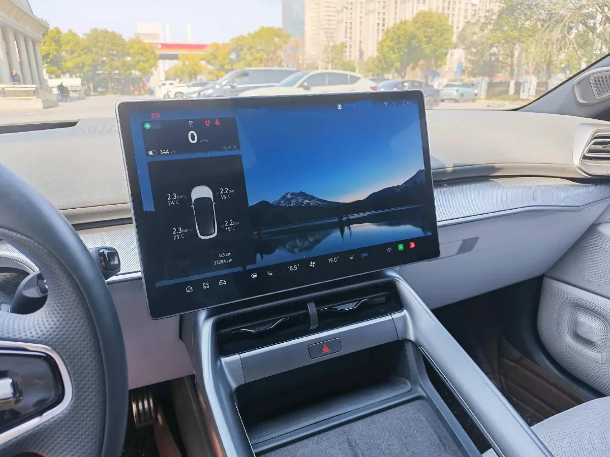 2024 ARCFOX αT5 BEV 79.2KWH,autocango,china used car exporter,china ev exporter,chinese used car exporter,chinese used ev exporter