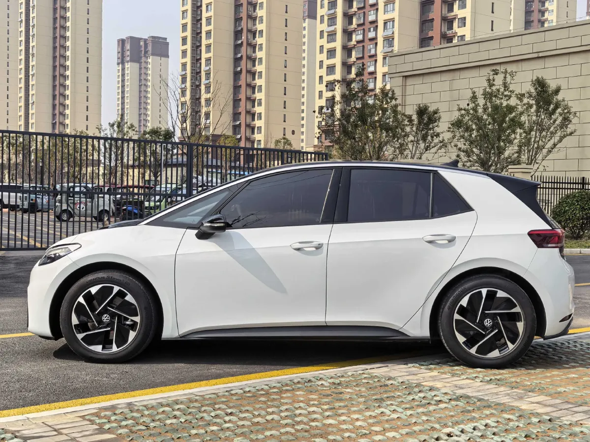 2024 Volkswagen ID.3 BEV 52.8KWH,autocango,china used car exporter,china ev exporter,chinese used car exporter,chinese used ev exporter