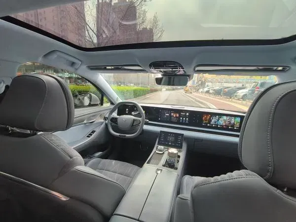 2023 Voyah ZhuiGuang BEV 82.11KWH,autocango,china used car exporter,china ev exporter,chinese used car exporter,chinese used ev exporter