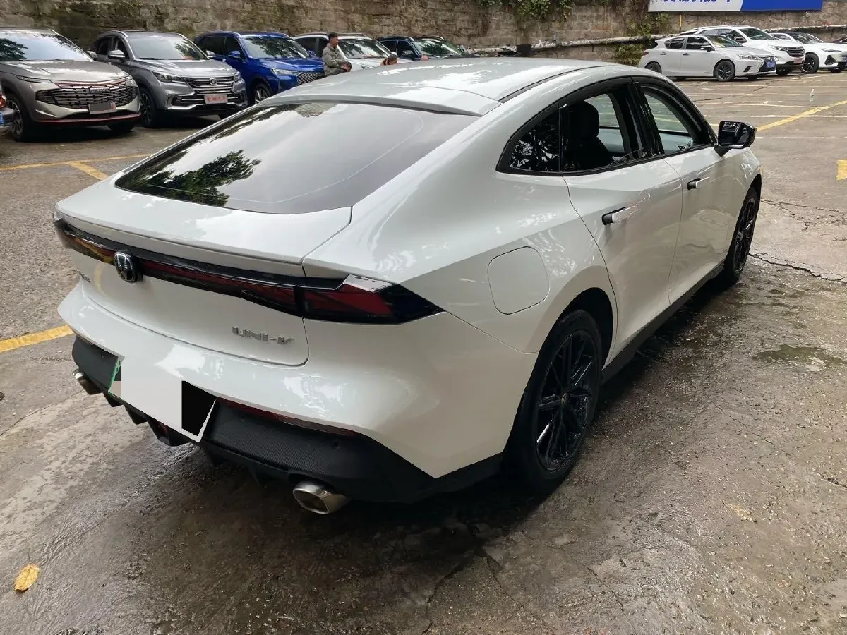 2023 ChangAn UNI-V iDD 1.5T 170HP L4 6TCT PHEV 18.4KWH,autocango,china used car exporter,china ev exporter,chinese used car exporter,chinese used ev exporter