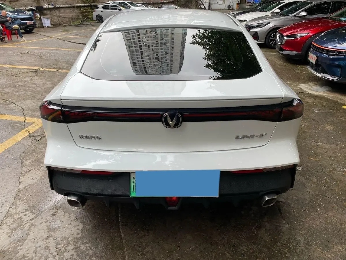 2023 ChangAn UNI-V iDD 1.5T 170HP L4 6TCT PHEV 18.4KWH,autocango,china used car exporter,china ev exporter,chinese used car exporter,chinese used ev exporter