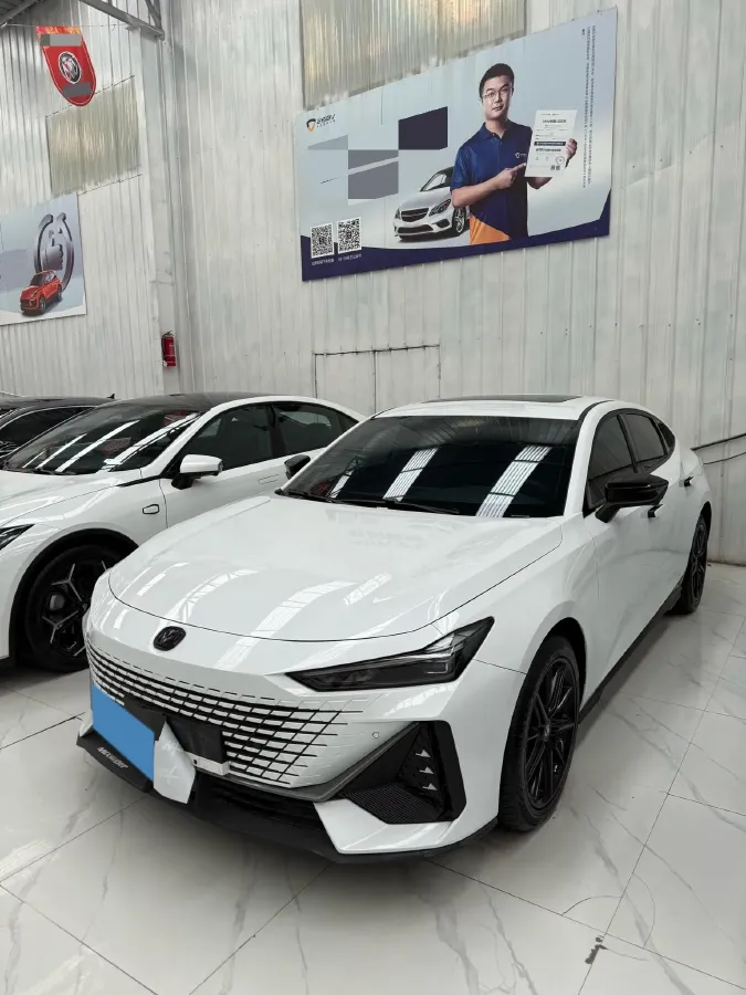 2023 ChangAn UNI-V 1.5T 188HP L4 7DCT,autocango,china used car exporter,china ev exporter,chinese used car exporter,chinese used ev exporter