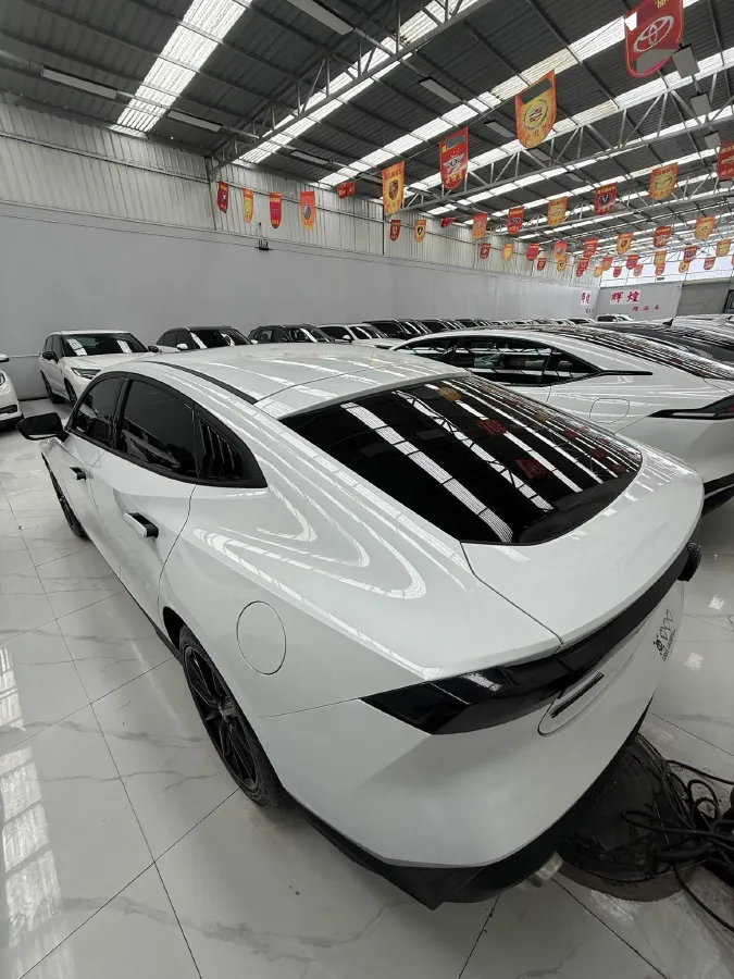 2023 ChangAn UNI-V 1.5T 188HP L4 7DCT,autocango,china used car exporter,china ev exporter,chinese used car exporter,chinese used ev exporter