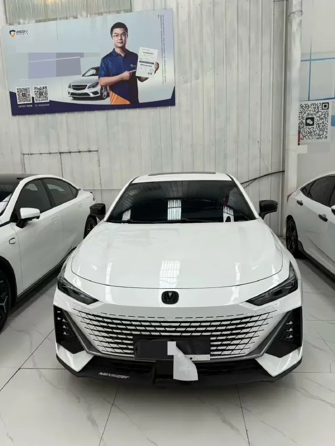 2023 ChangAn UNI-V 1.5T 188HP L4 7DCT,autocango,china used car exporter,china ev exporter,chinese used car exporter,chinese used ev exporter