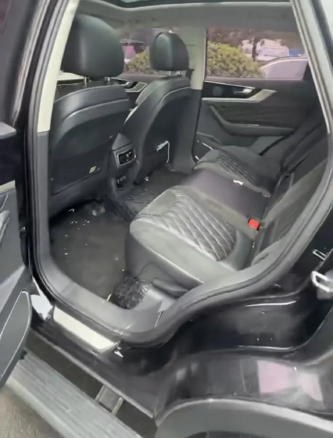 2019 HongQi HS5 2.0T 224HP L4 6AT,autocango,china used car exporter,china ev exporter,chinese used car exporter,chinese used ev exporter