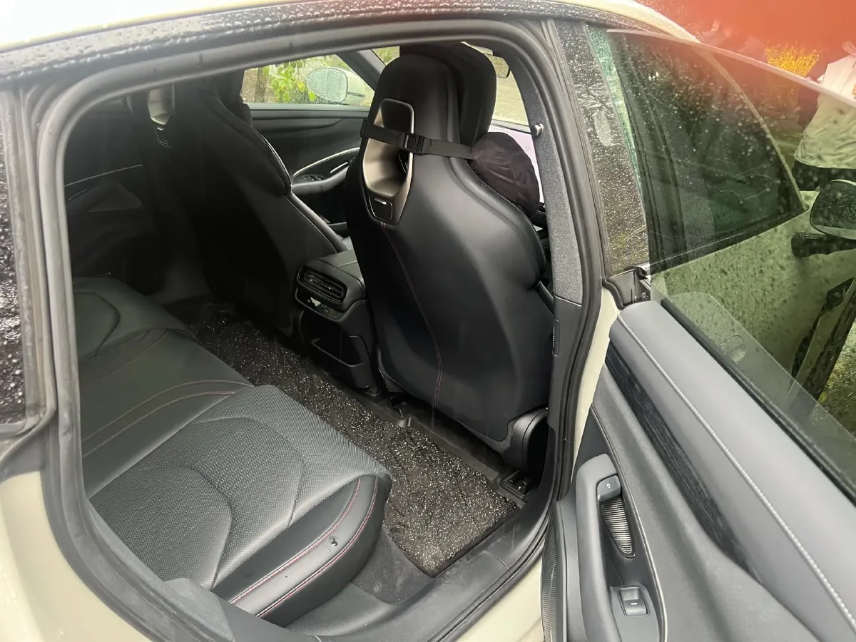 2024 MI SU7 BEV 73.6KWH,autocango,china used car exporter,china ev exporter,chinese used car exporter,chinese used ev exporter