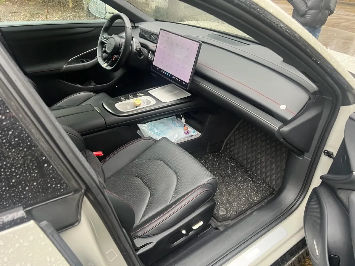 2024 MI SU7 BEV 73.6KWH,autocango,china used car exporter,china ev exporter,chinese used car exporter,chinese used ev exporter