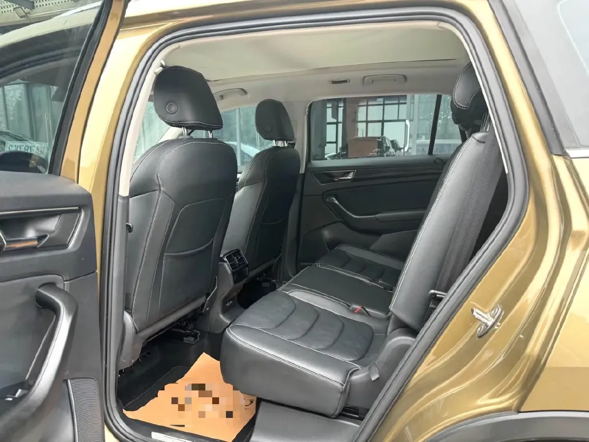 2018 Skoda Kodiak 2.0T 220HP L4 7DCT,autocango,china used car exporter,china ev exporter,chinese used car exporter,chinese used ev exporter