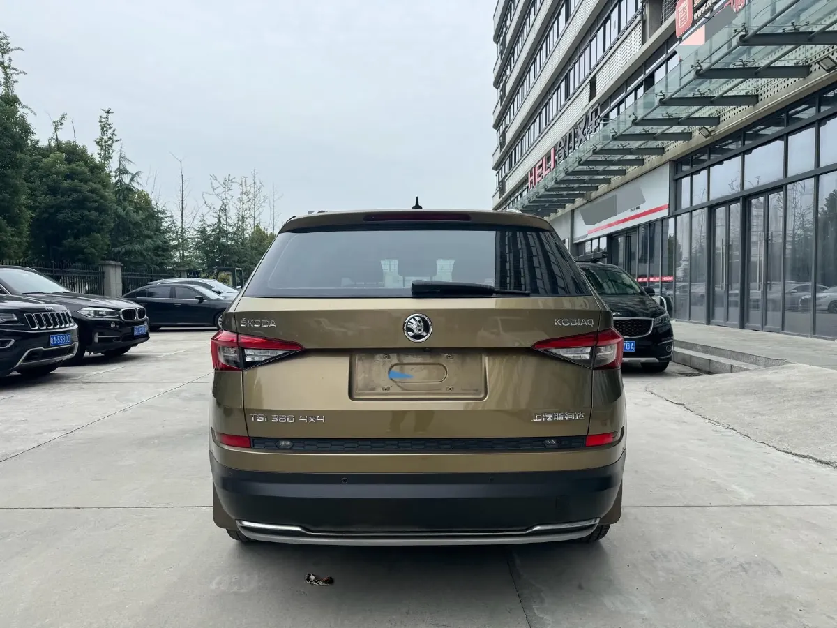 2018 Skoda Kodiak 2.0T 220HP L4 7DCT,autocango,china used car exporter,china ev exporter,chinese used car exporter,chinese used ev exporter