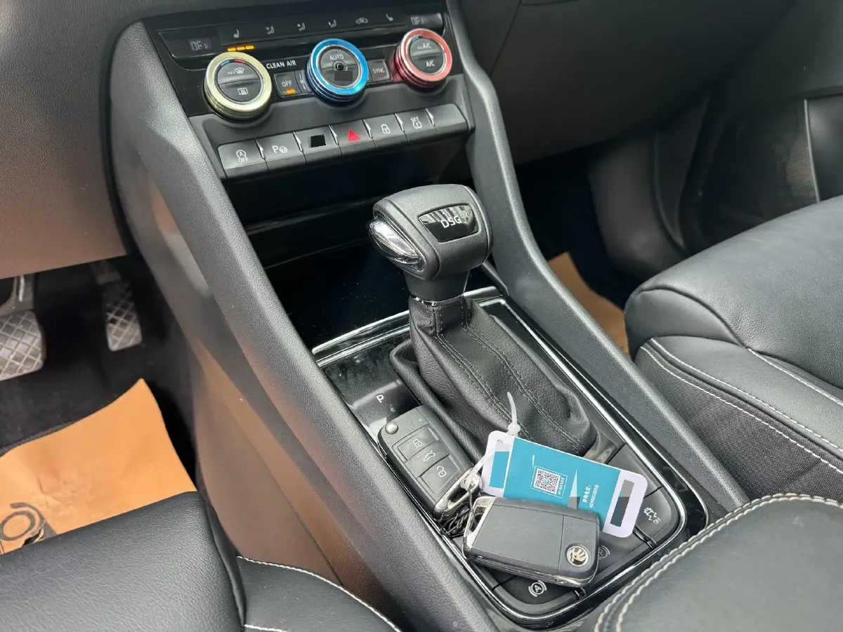 2018 Skoda Kodiak 2.0T 220HP L4 7DCT,autocango,china used car exporter,china ev exporter,chinese used car exporter,chinese used ev exporter