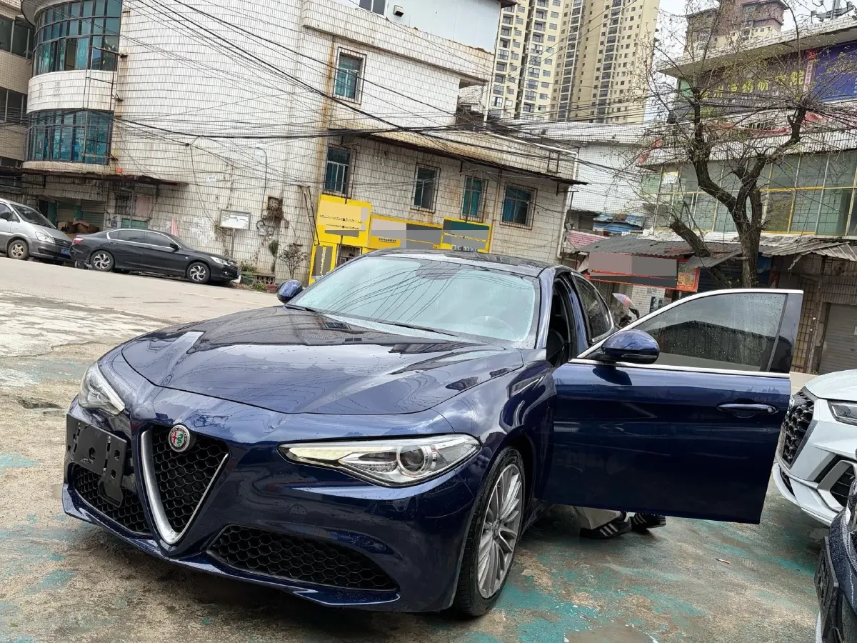 2017 Toyota Highlander 2.0T 220HP L4 6AT,autocango,china used car exporter,china ev exporter,chinese used car exporter,chinese used ev exporter