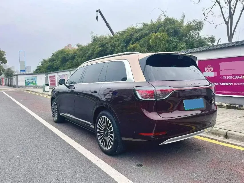 2025 AITO AITO M9 REEV 160HP REEV 52KWH,autocango,china used car exporter,china ev exporter,chinese used car exporter,chinese used ev exporter