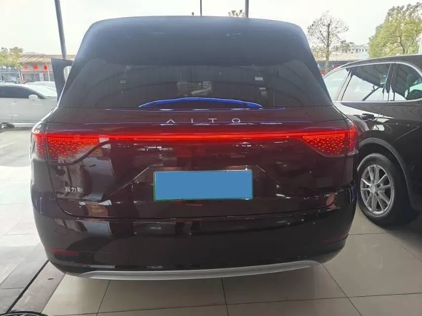 2025 AITO AITO M9 REEV 160HP REEV 52KWH,autocango,china used car exporter,china ev exporter,chinese used car exporter,chinese used ev exporter