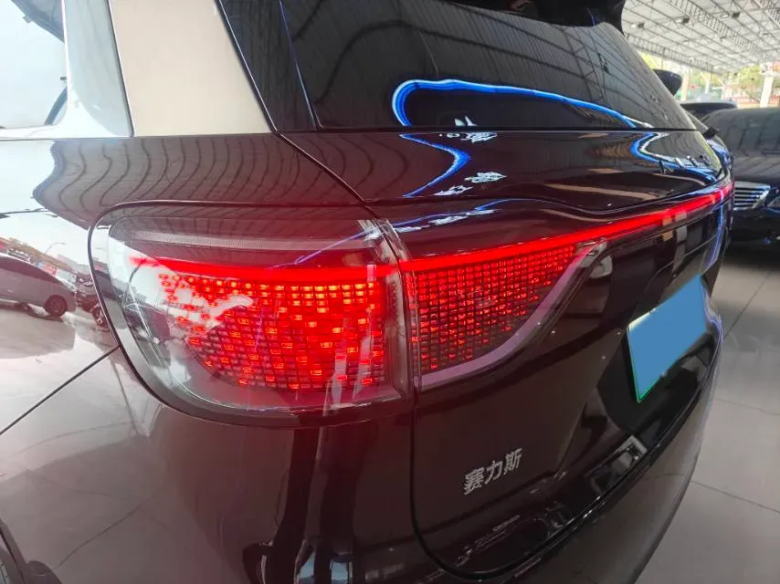 2025 AITO AITO M9 REEV 160HP REEV 52KWH,autocango,china used car exporter,china ev exporter,chinese used car exporter,chinese used ev exporter
