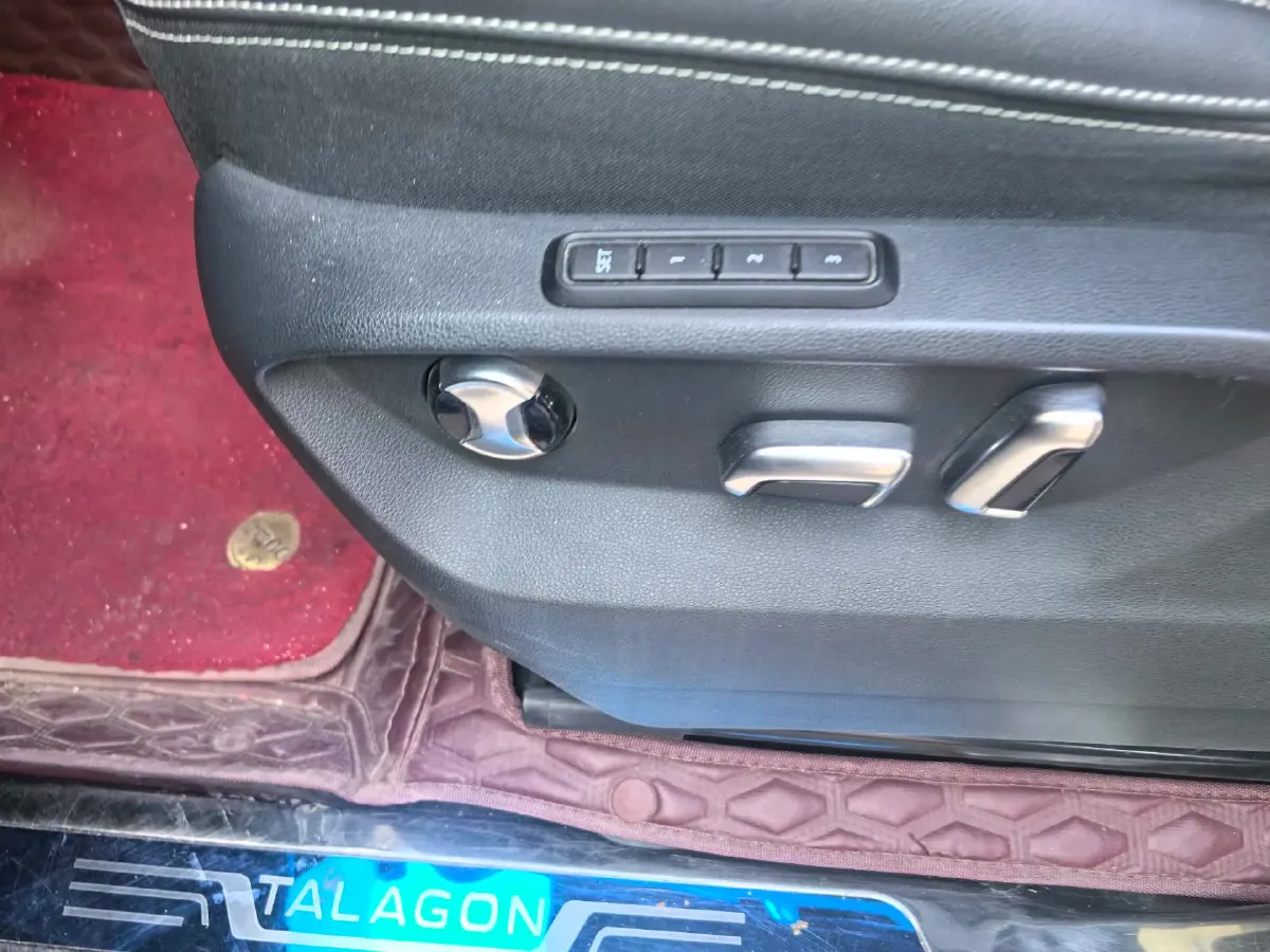 2021 Volkswagen Talagon 2.0T 220HP L4 7DCT,autocango,china used car exporter,china ev exporter,chinese used car exporter,chinese used ev exporter