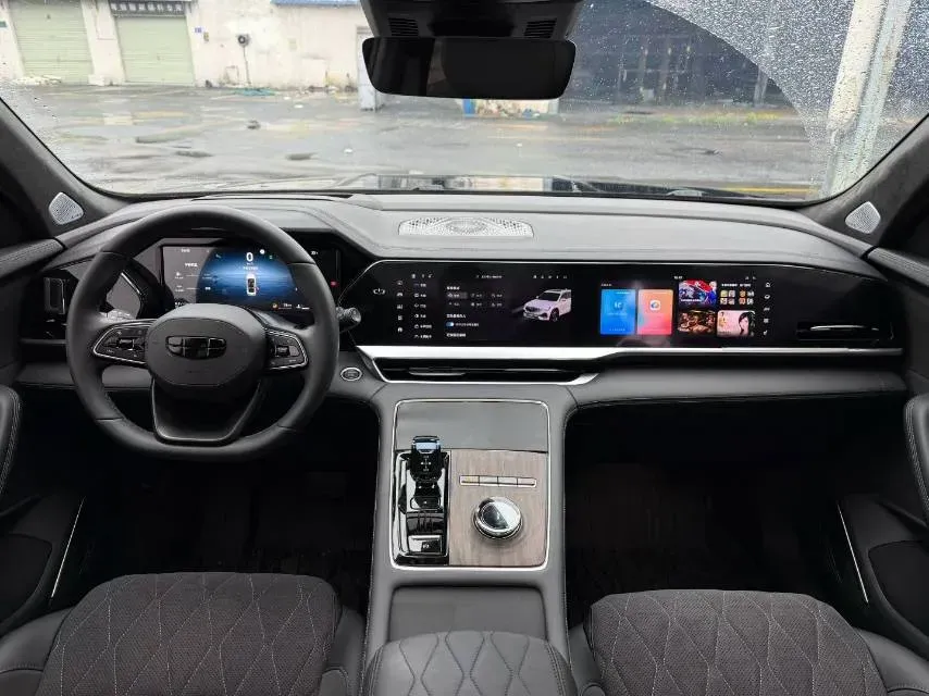 2025 Geely Monjaro 2.0T 238HP L4 8AT,autocango,china used car exporter,china ev exporter,chinese used car exporter,chinese used ev exporter