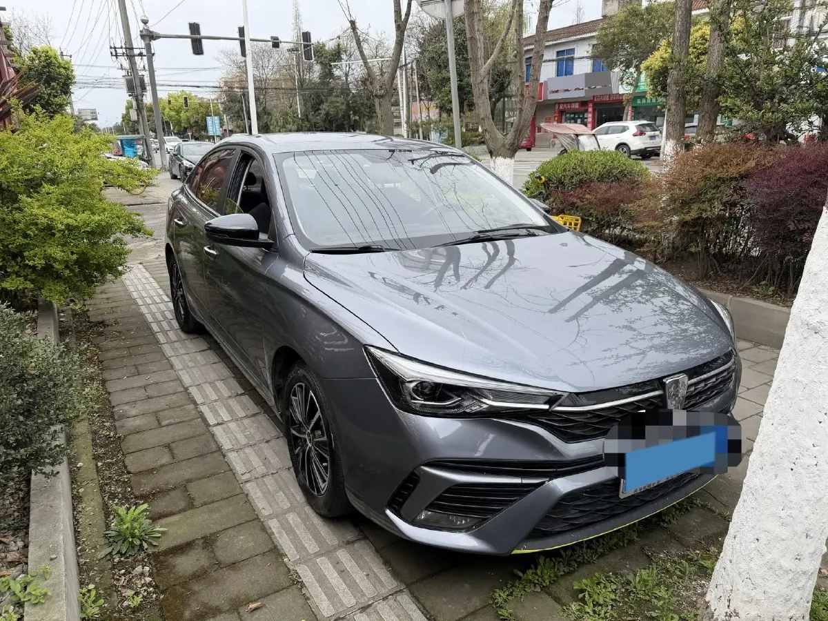 2021 Roewe i5 1.5L 120HP L4 5MT,autocango,china used car exporter,china ev exporter,chinese used car exporter,chinese used ev exporter