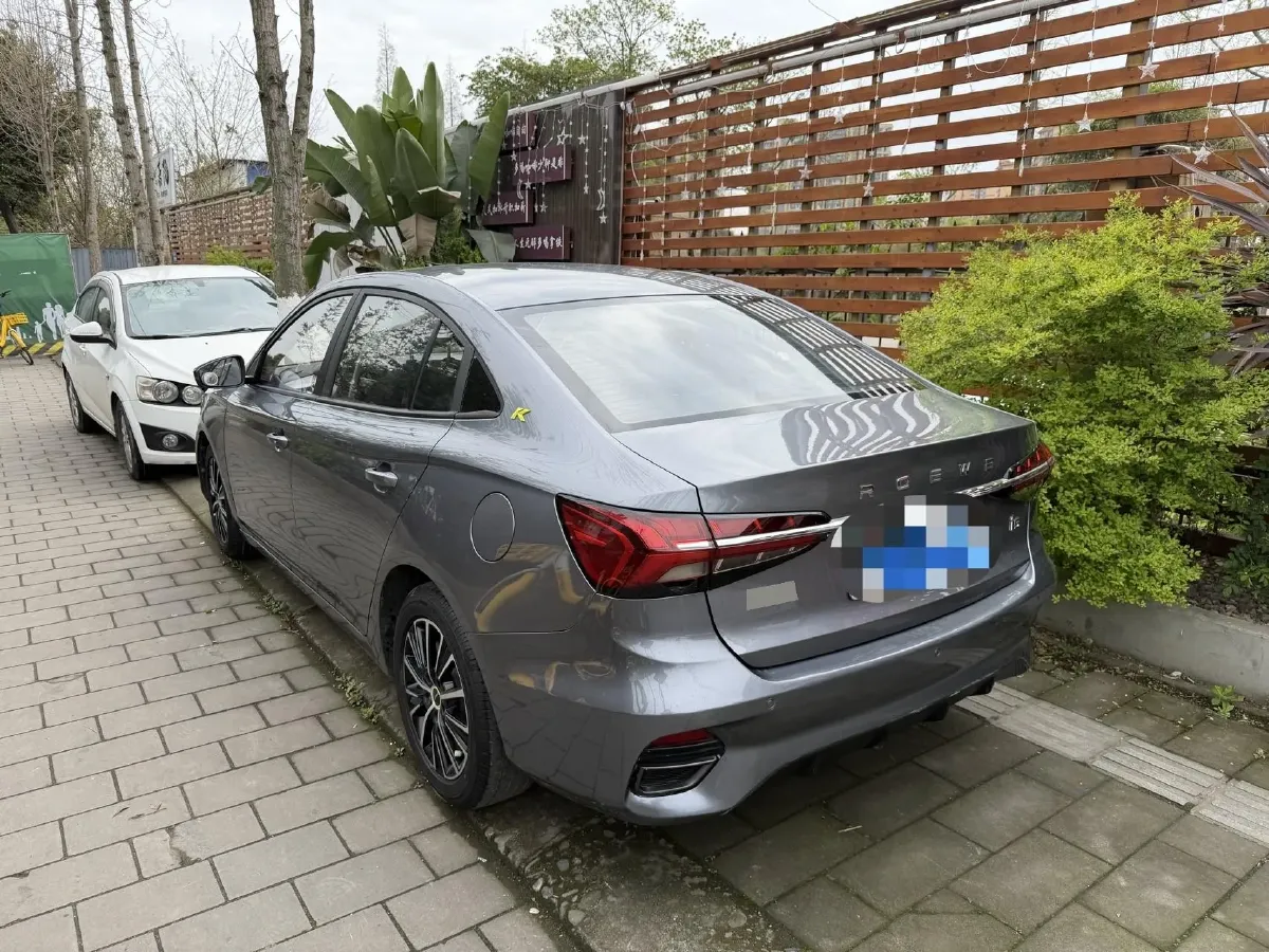 2021 Roewe i5 1.5L 120HP L4 5MT,autocango,china used car exporter,china ev exporter,chinese used car exporter,chinese used ev exporter