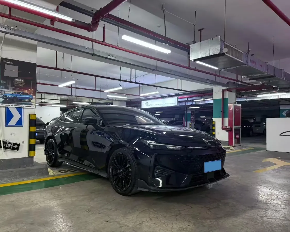 2024 ChangAn UNI-V 1.5T 188HP L4 7DCT,autocango,china used car exporter,china ev exporter,chinese used car exporter,chinese used ev exporter